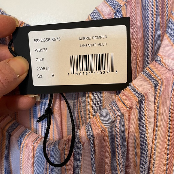 NWT Paige Aubrie Romper - Picture 2 of 4